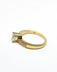 A pedido - Anillo Diamante Cushion en Grifa 0,45 ct y brillantes en argolla