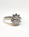 A pedido - Anillo Diamante Oval en Grifa 0,60 ct Halo Flor