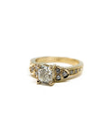 Anillo Corte Cushion y Trio de brillantes Gold