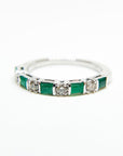 A pedido - Anillo Cintillo Esmeraldas y brillantes en grifa 0,06 ct