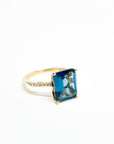 A pedido - Anillo Topacio Azul Grifa 10x8 mm y brillantes