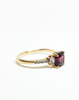 A pedido - Anillo Rodalita cushion con topacios blancos corte baguette