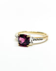 A pedido - Anillo Rodalita cushion con topacios blancos corte baguette