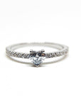 A pedido - Anillo Diamante Corte Corazón en Grifa 0,30 ct y brillantes en argolla