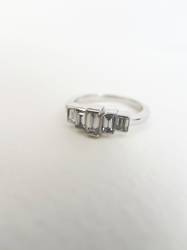 Anillo Diamantes Baguette En Degrade Sophia Schneider Joyas