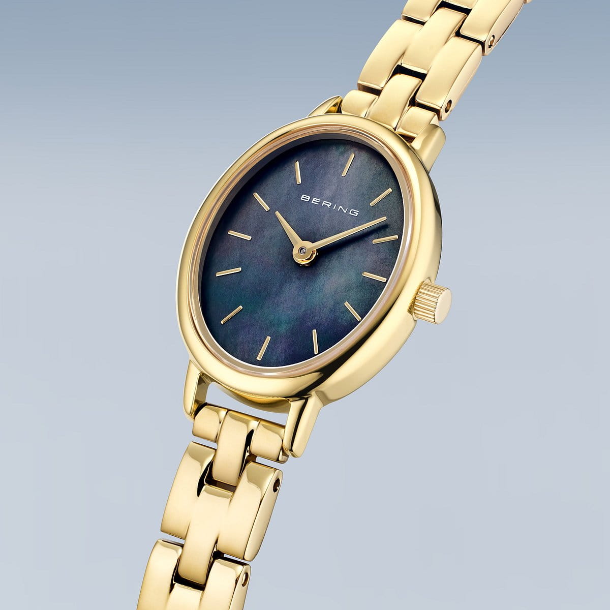 Reloj Bering Classic Mujer Oval Negro y Oro