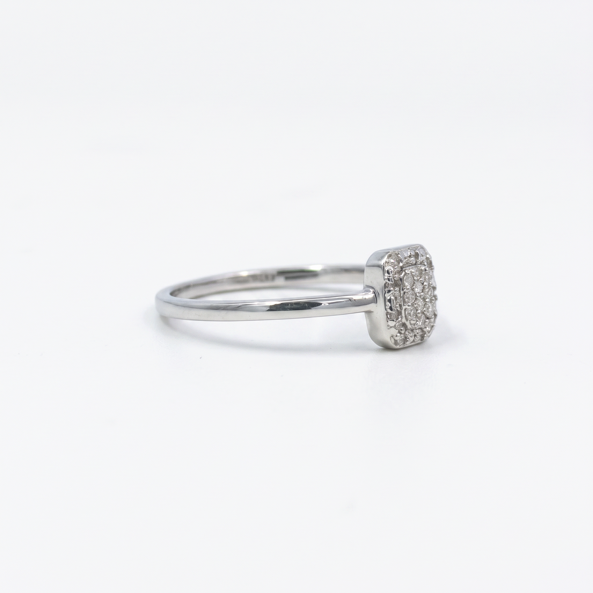 Anillo Solitario Cluster rectangular diamantes 0,08 ct plata