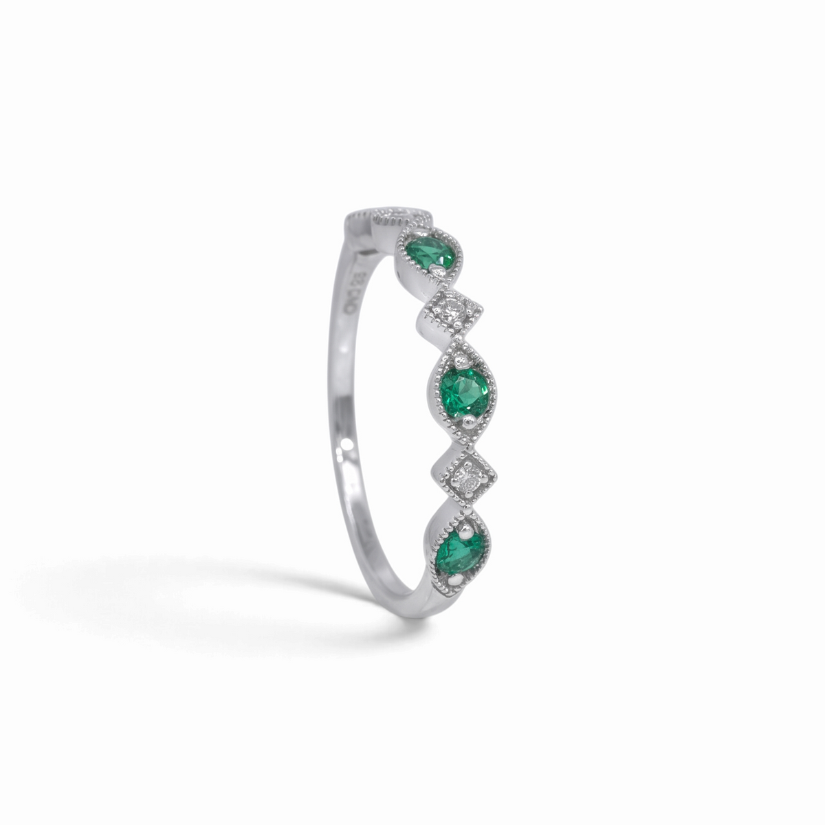 Anillo cintillo Sophia Schneider Joyas de plata 925 con esmeraldas verdes y diamantes en corte brillante