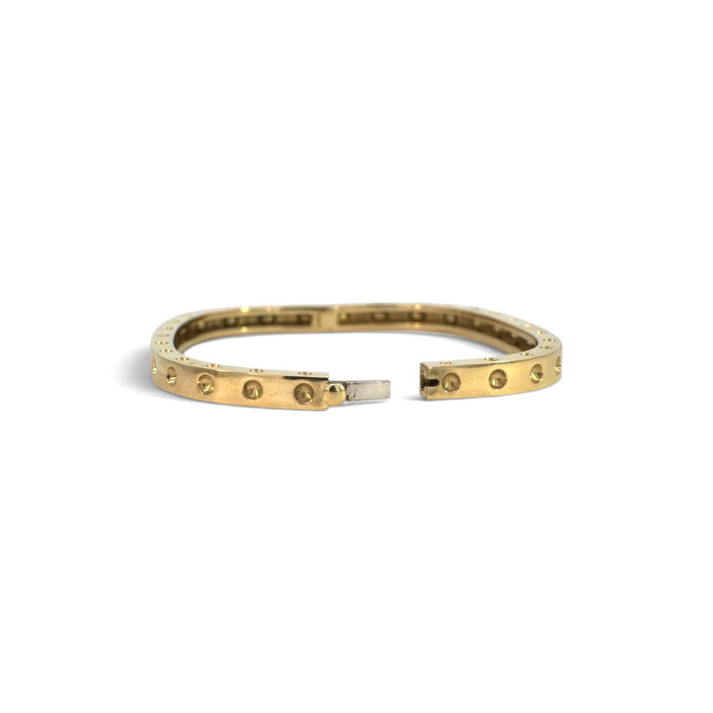 Esclava rectangular de oro 18K de Sophia Schneider Joyas con cinco diamantes brillantes incrustados
