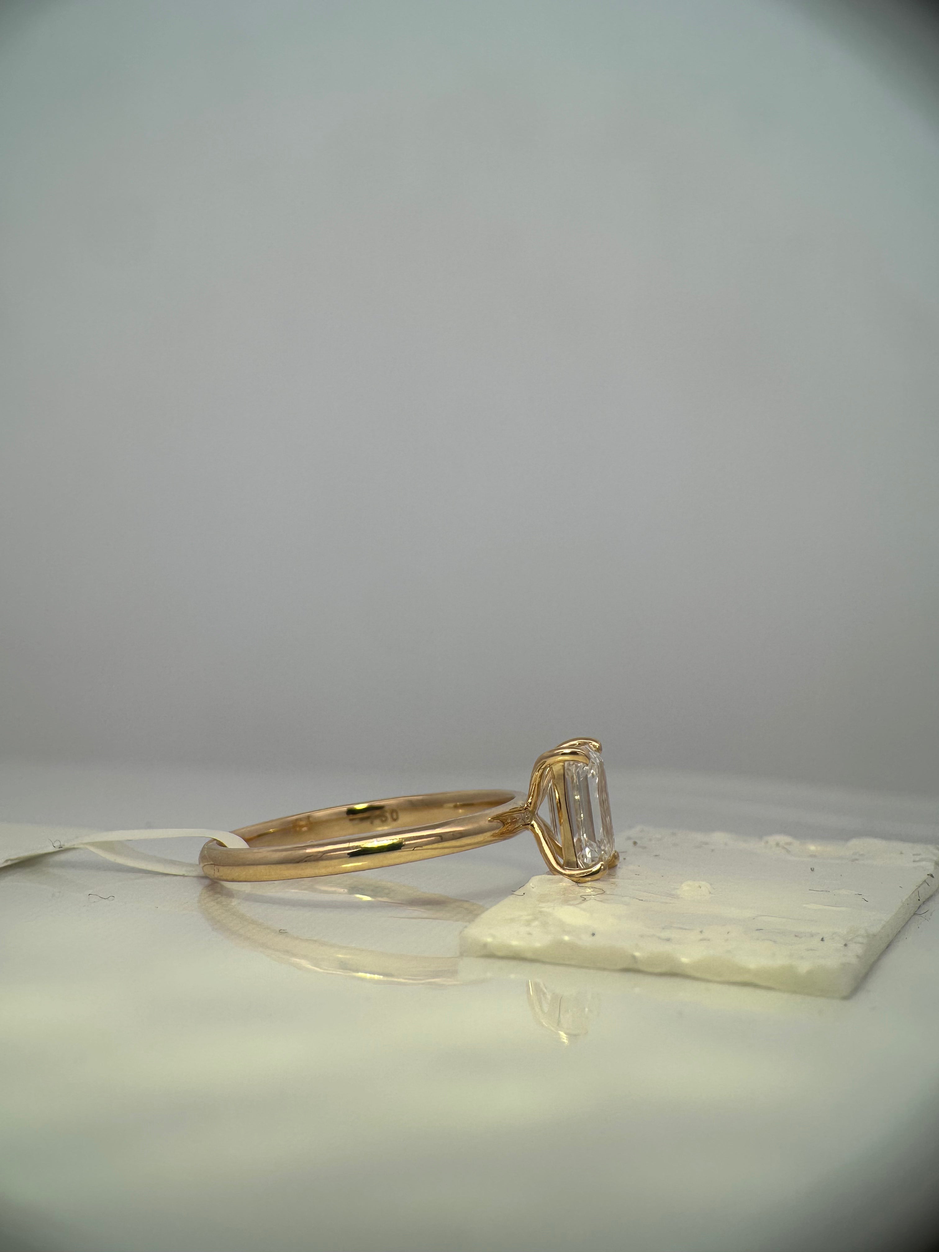 Anillo Solitario Diamante Lab 1,01 ct Corte Esmeralda Oro 18K