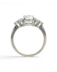 Anillo Solitario Diamante Lab 1,06 ct y trio brillantes Oro blanco 18K