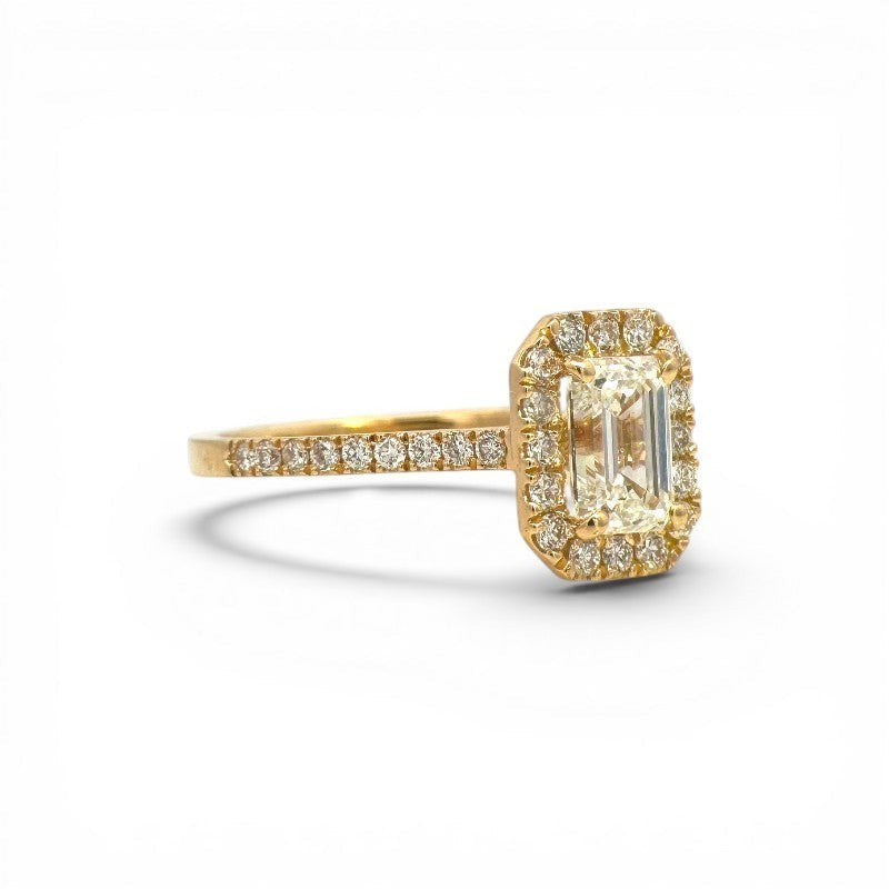 Anillo Solitario Diamante Lab Halo Emerald Cut Oro 18K