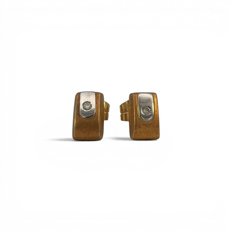 Aros stud diseño oro y brillantes oro 18K