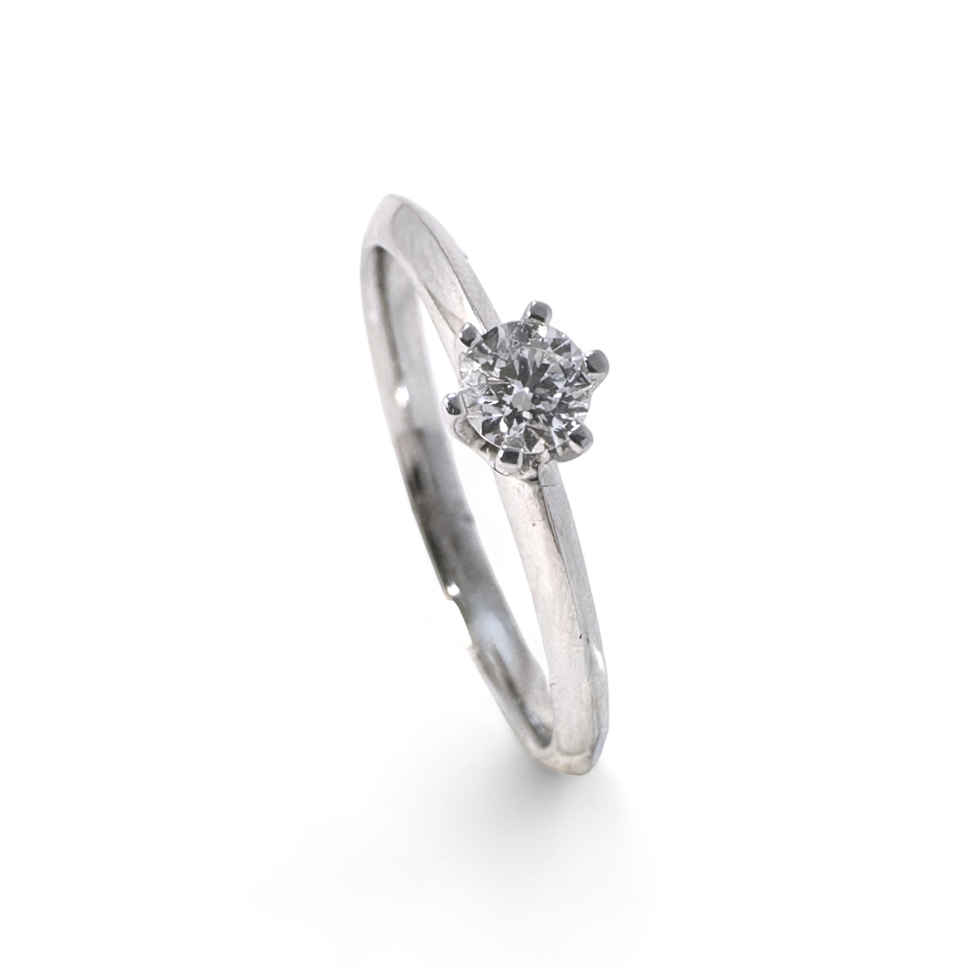 A pedido - Anillo Solitario Diamante 0,26 ct en grifa de oro blanco 18K
