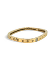 Esclava rectangular de Sophia Schneider Joyas en oro 18K con cinco diamantes brillantes incrustados
