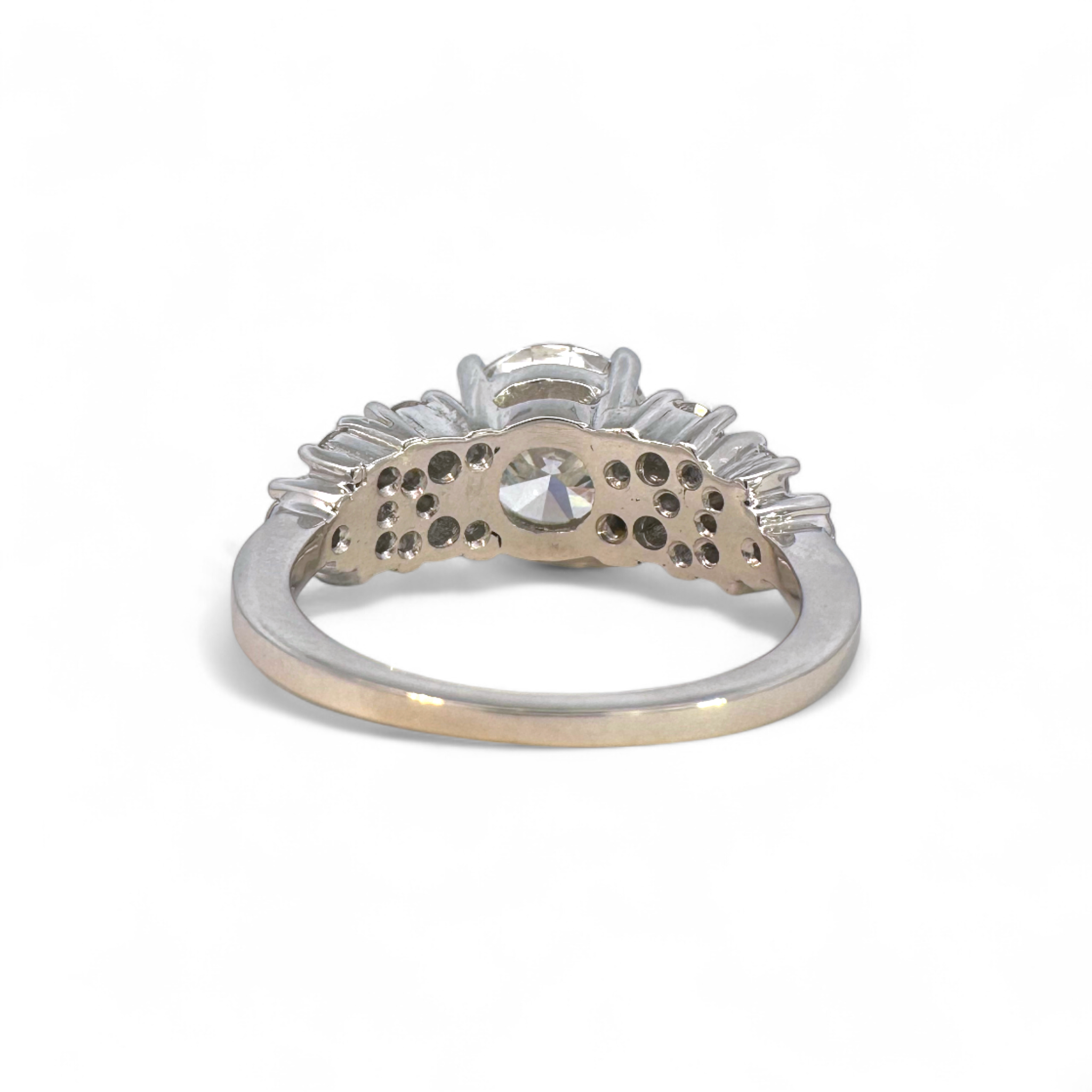 Anillo Solitario Diamante Lab y brillantes platino