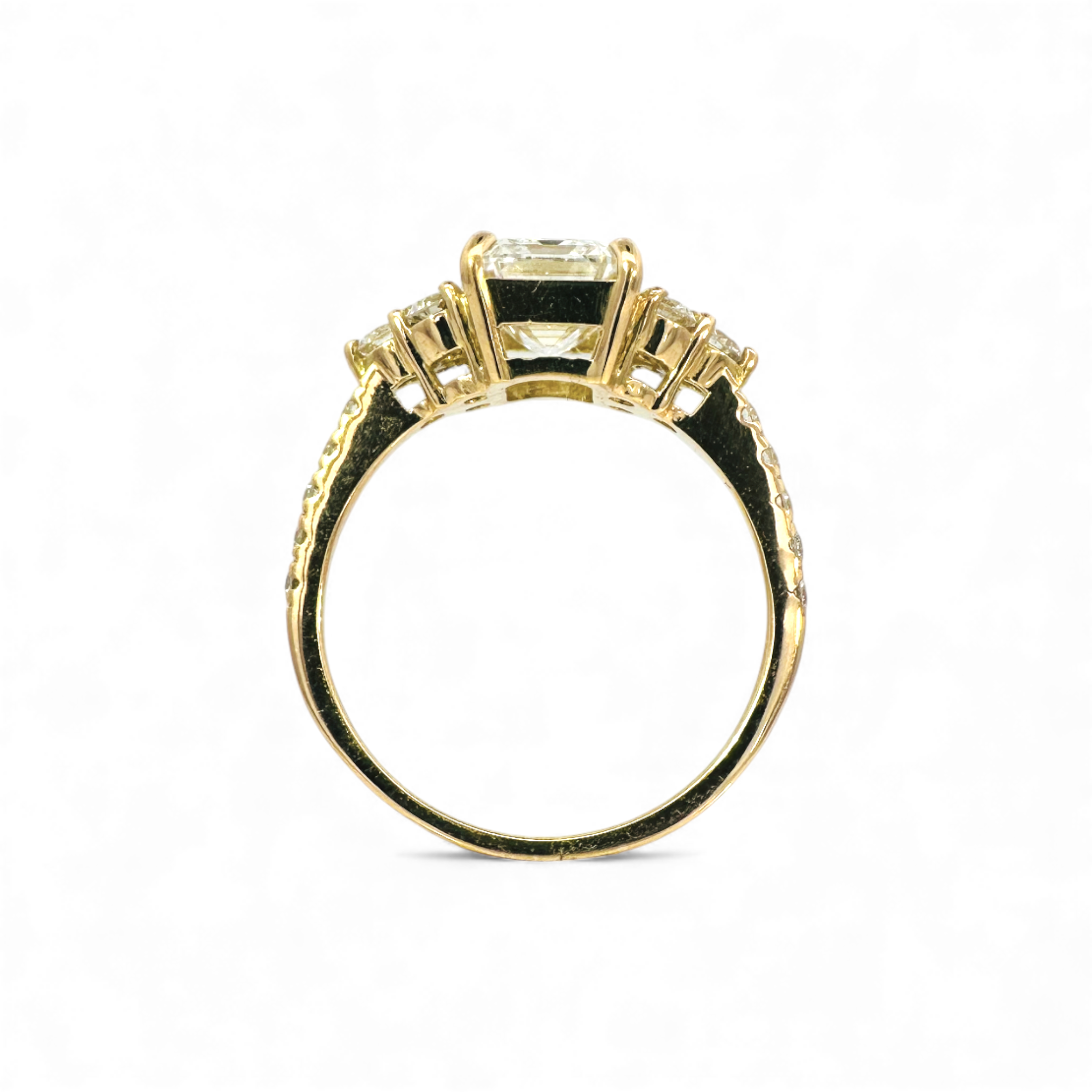 Anillo solitario diamante lab corte esmeralda 1,53 ct y brillantes oro 18k