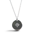 Collar Sophia Schneider Joyas de plata 925 con medalla redonda negra y diamante central en engaste de estrella