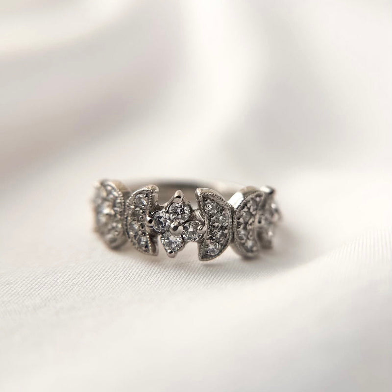 Anillo Diamantes corte brillante Diseño Gardenia