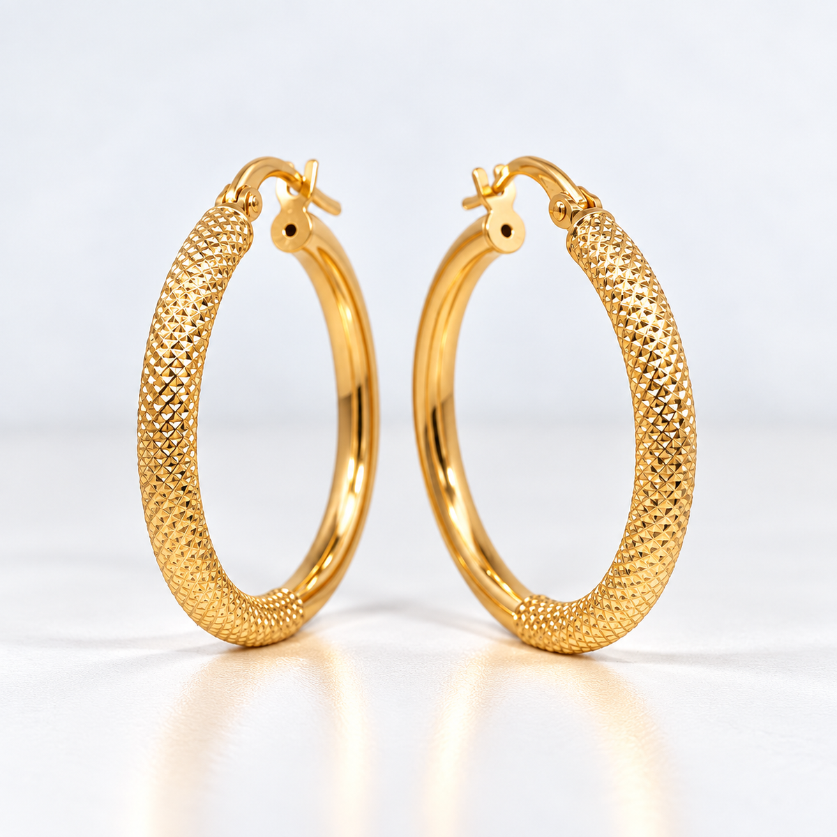 Aros argollas diseño texturado 2.9 mm oro 18K - 25 mm