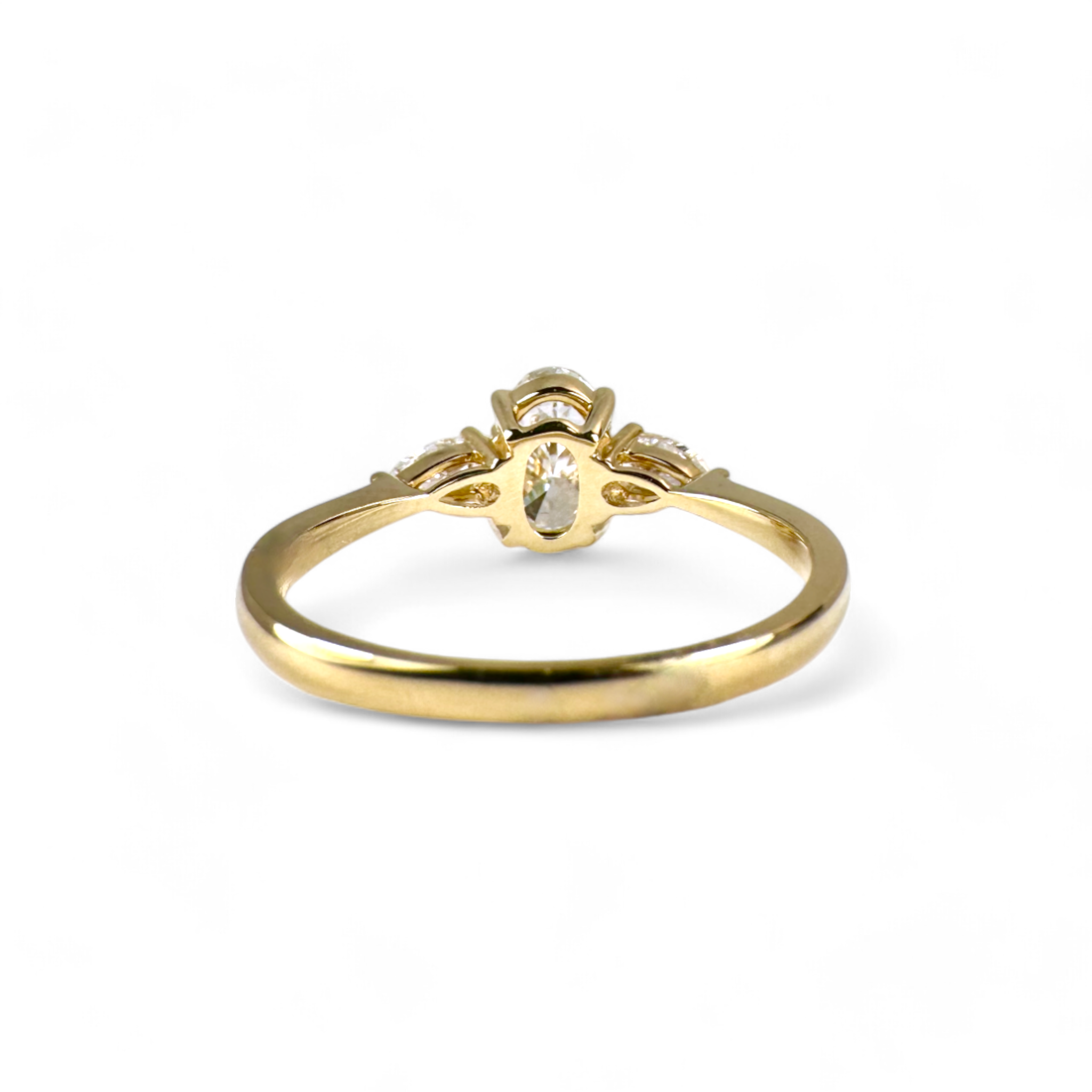 Anillo tricillo diamante lab oval y gota oro 14K