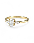 Anillo tricillo diamante lab oval y gota oro 14K