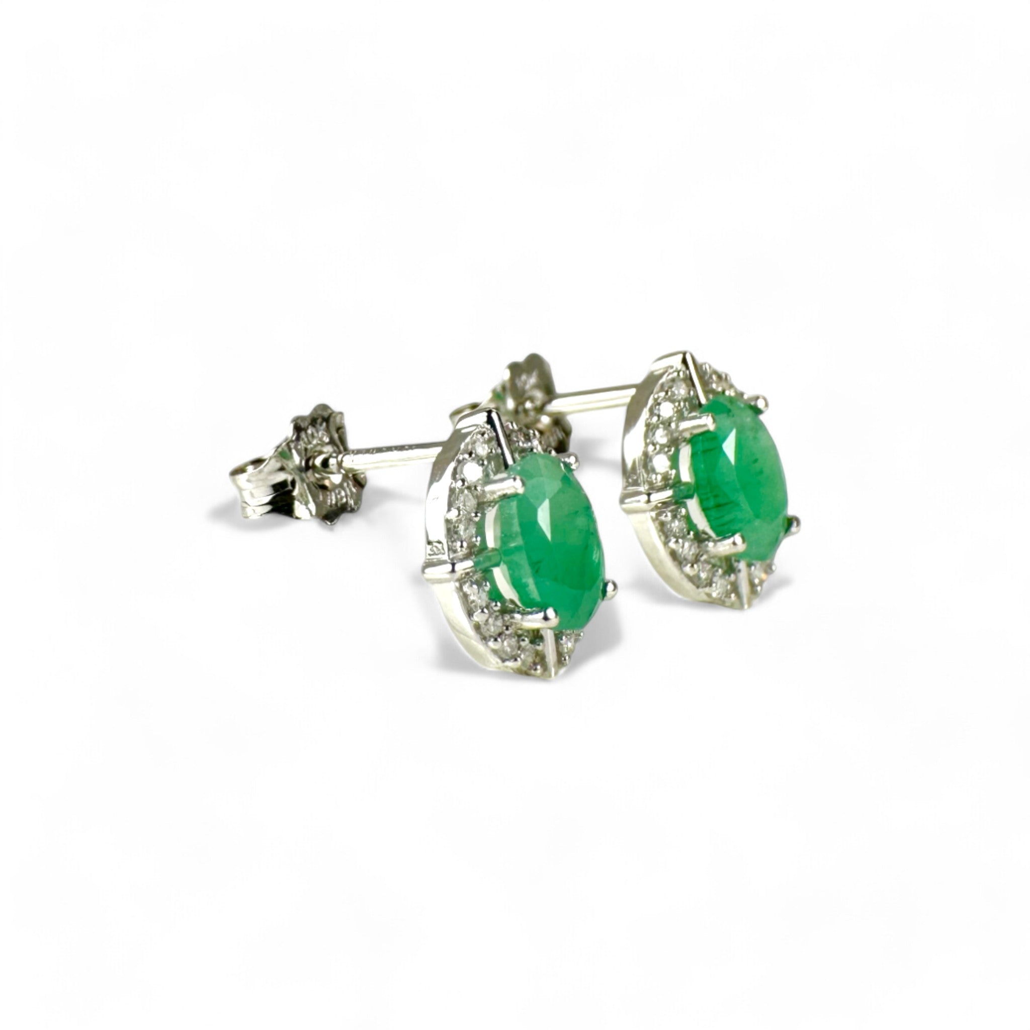 Aros Esmeralda oval Halo brillantes en oro 10K