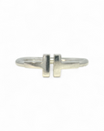 Anillo Diseño T oro blanco 18K