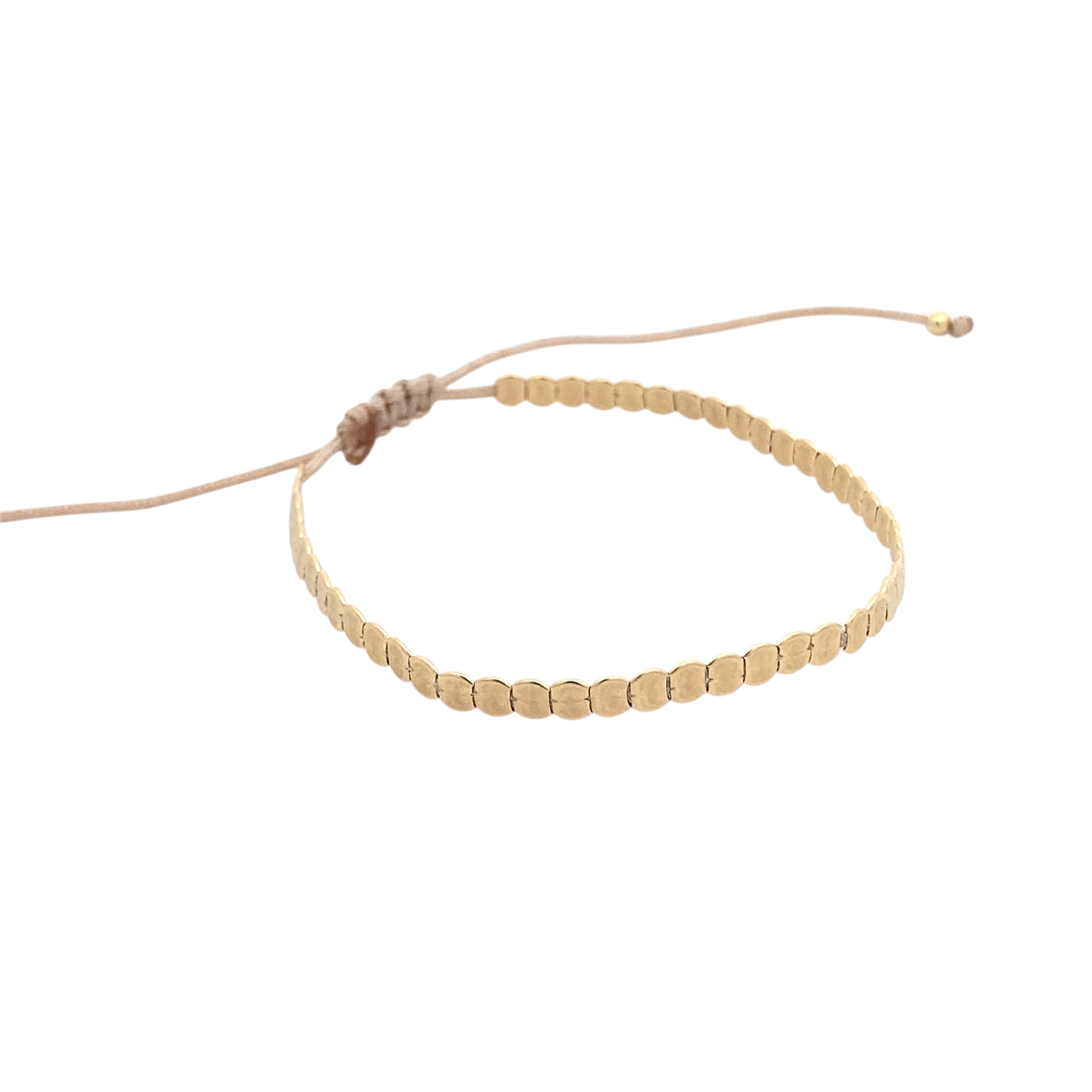 Pulsera ajustable ClaraJoyas de hilo beige con mostacillas planas de plata bañadas en oro brillante
