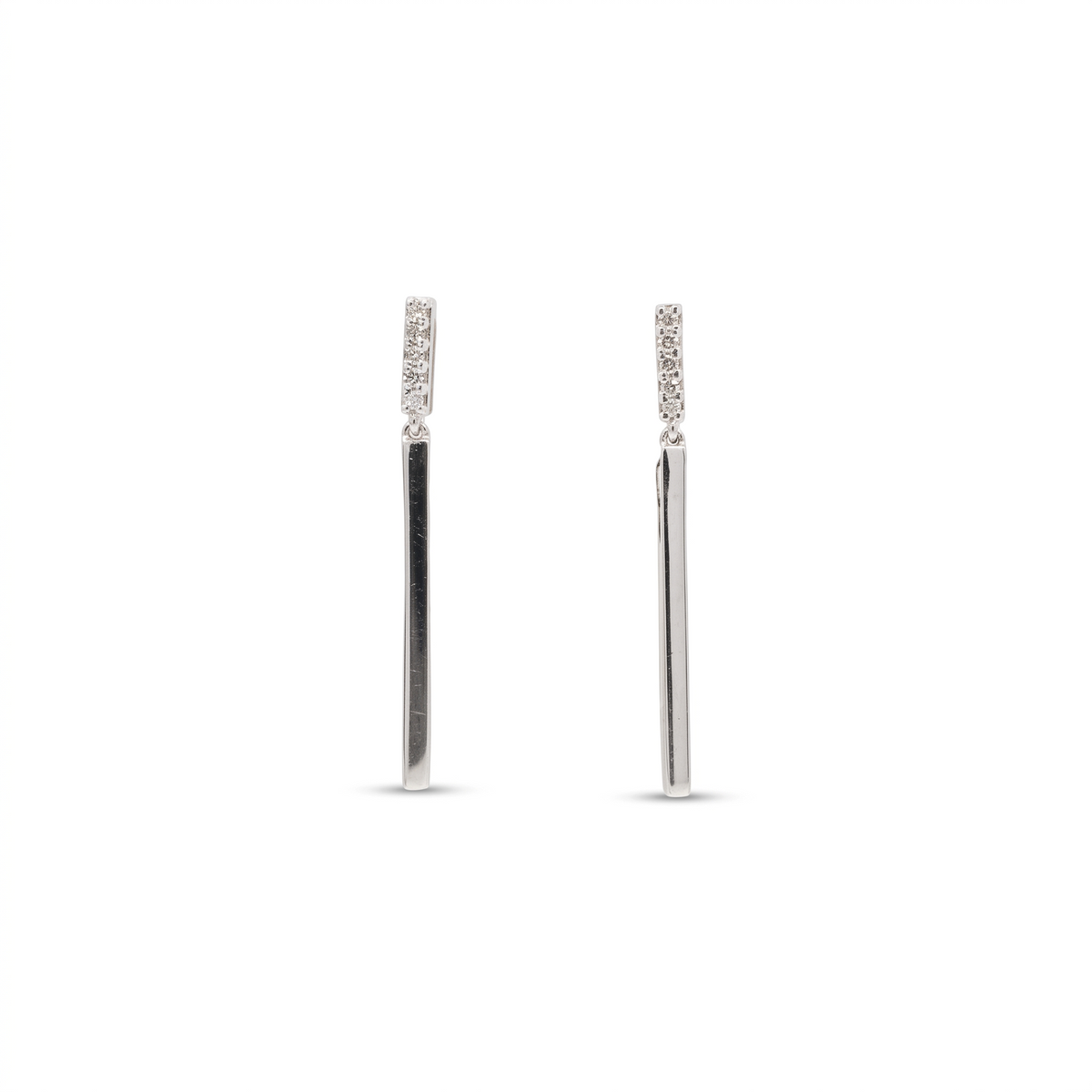 Aros colgantes Sophia Schneider Joyas de plata 925 con barras verticales y diamantes corte brillante de 0,08 ct.