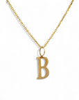 Collar cadena con medalla B