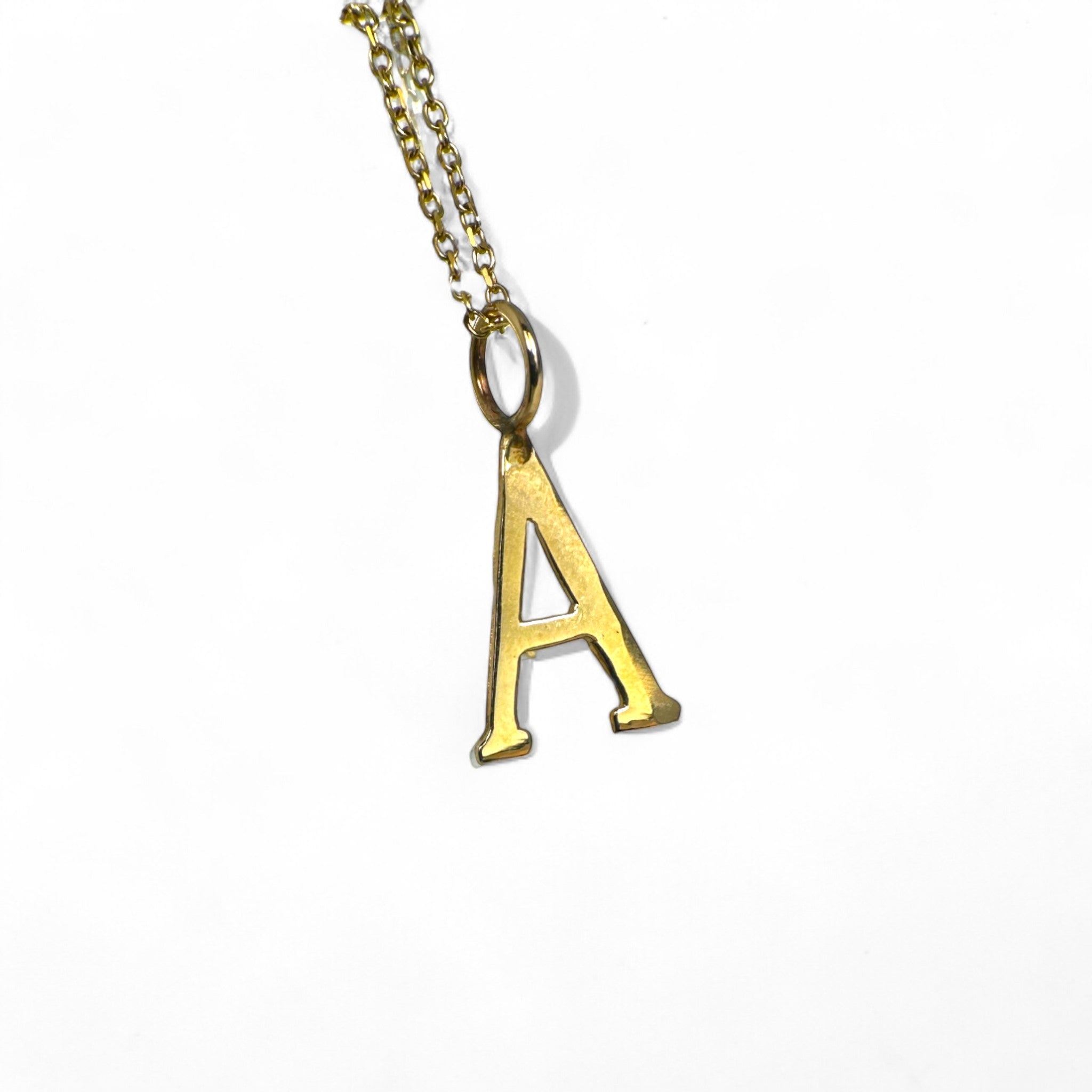 Collar Letra "A"