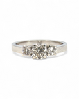 Anillo Tricillo Diamantes naturales y argolla lisa de platino