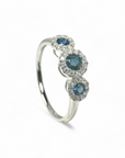 Anillo Tricillo de Zafiro con halo de diamantes
