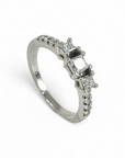 Anillo Tricillo Diamantes Princess central 0,22 Ct en Platino hecho a mano