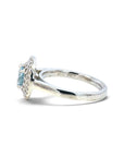 Anillo solitario Sophia Schneider Joyas de oro blanco 18K con aguamarina redonda y doble halo de diamantes vista lateral