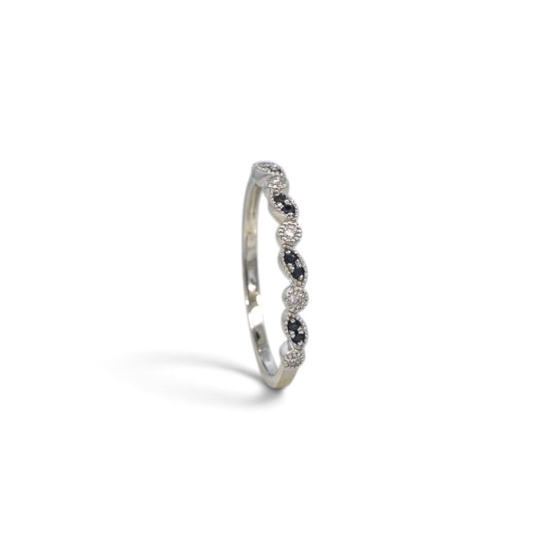 Anillo cintillo Sophia Schneider Joyas en oro blanco 10K con zafiros y diamantes en diseño de ojitos