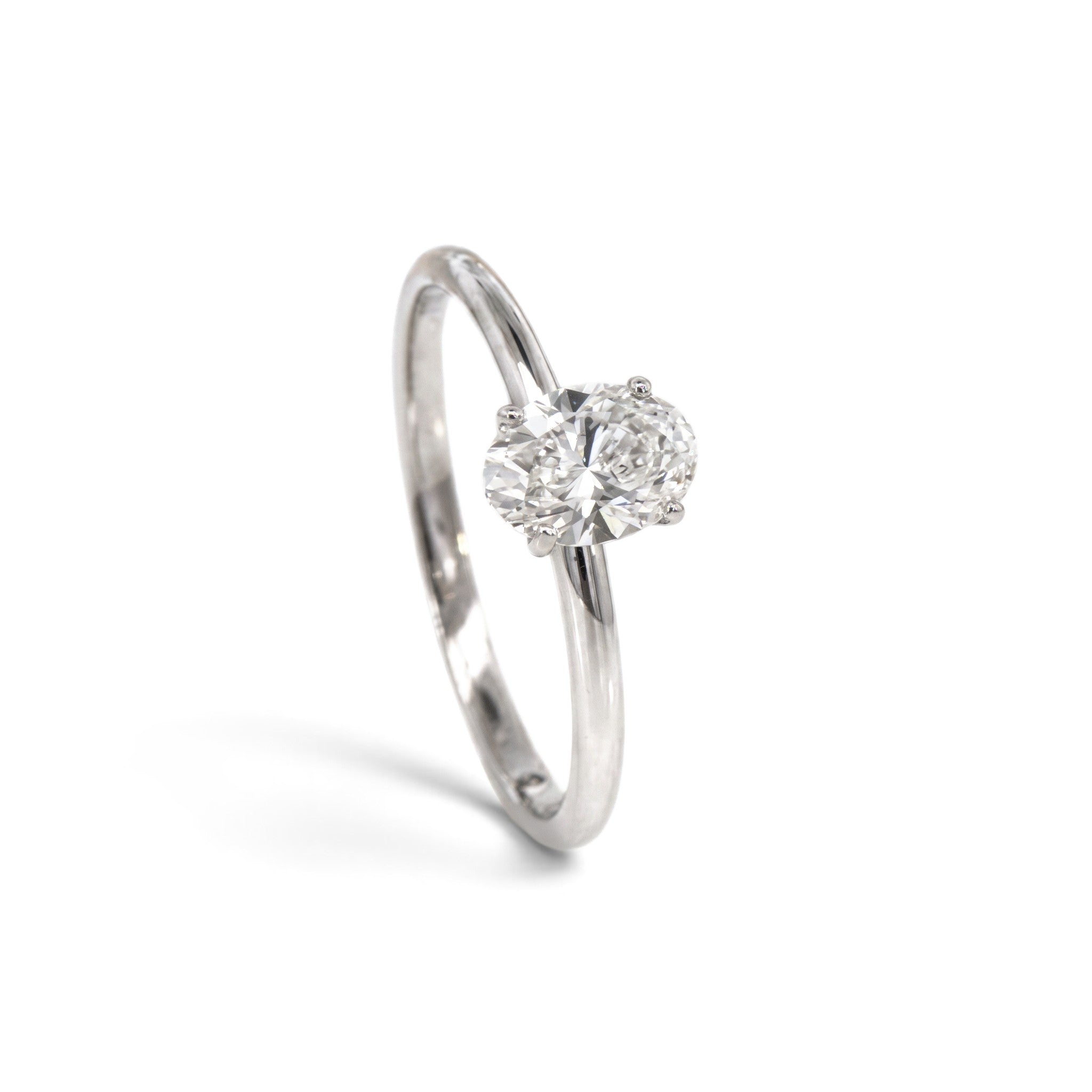 Anillo solitario Sophia Schneider Joyas de platino 950 con diamante de laboratorio corte oval de 0,73 quilates