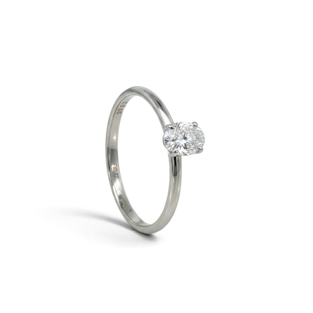Anillo solitario Sophia Schneider Joyas de platino 950 con diamante de laboratorio corte oval de 0,55 quilates
