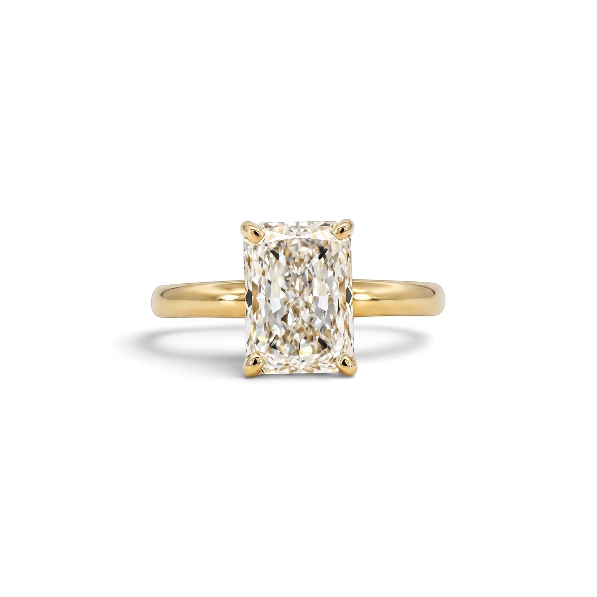 Anillo solitario Sophia Schneider Joyas de oro 18K con diamante de laboratorio rectangular de 2 ct