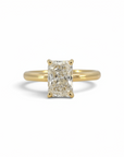 Anillo solitario Sophia Schneider Joyas de oro 18K con diamante de laboratorio rectangular de 1,5 quilates