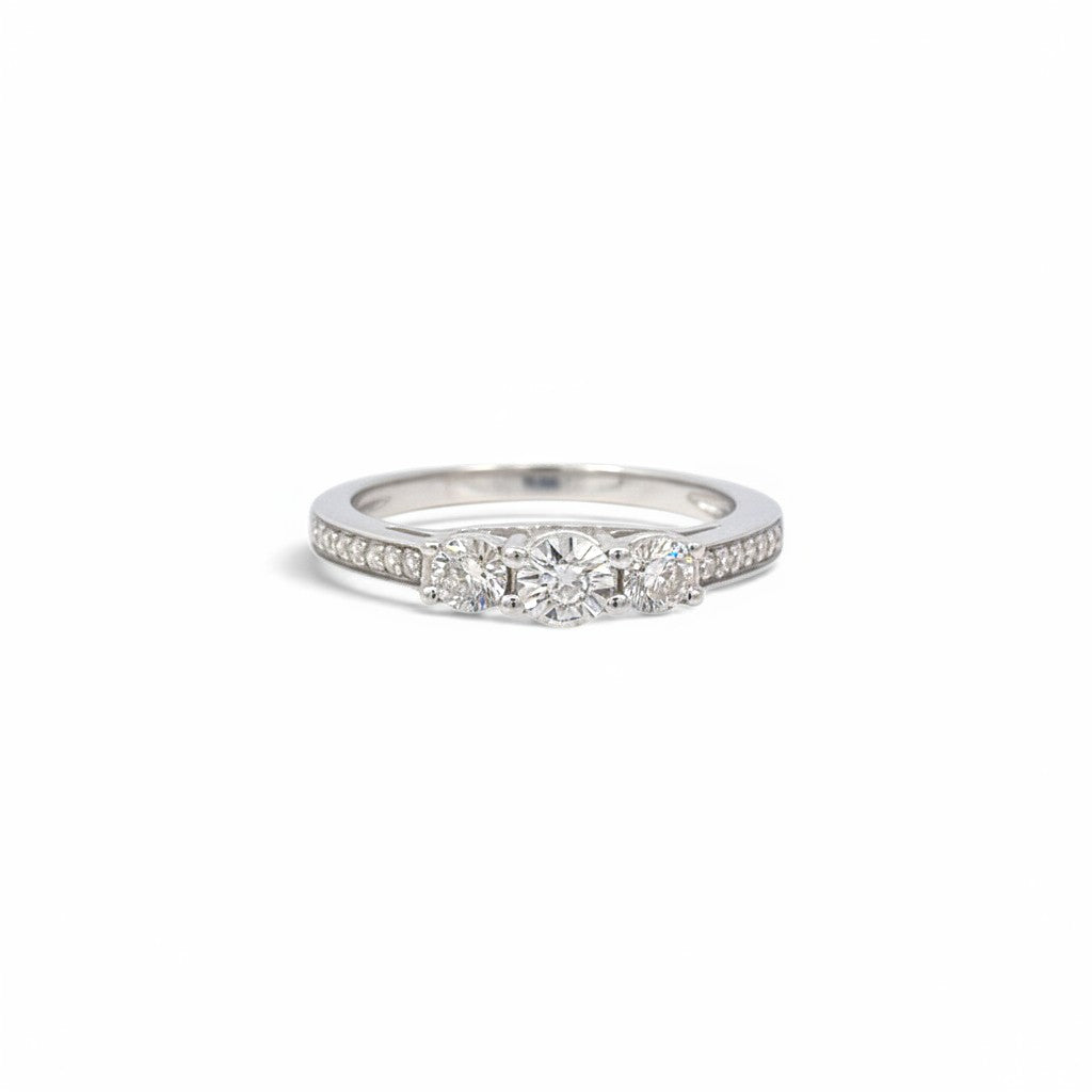 Anillo tricillo Sophia Schneider Joyas en plata 925 con tres diamantes corte brillante y bisel facetado