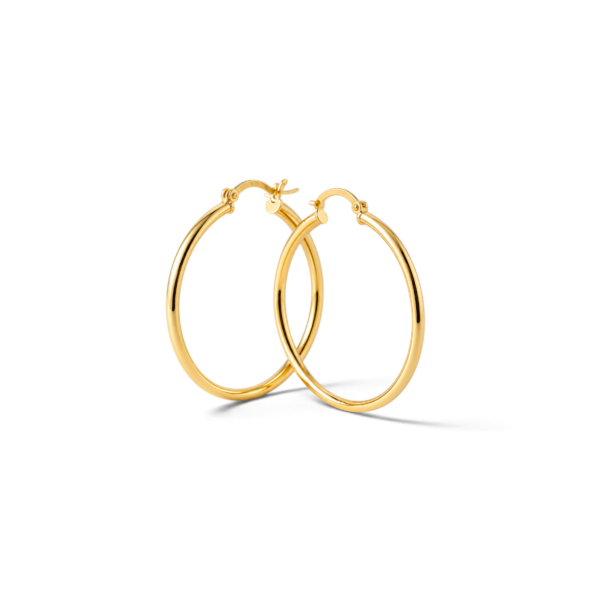 Aros argollas tubulares de 35 mm en oro amarillo 18K de Sophia Schneider Joyas con acabado brillante