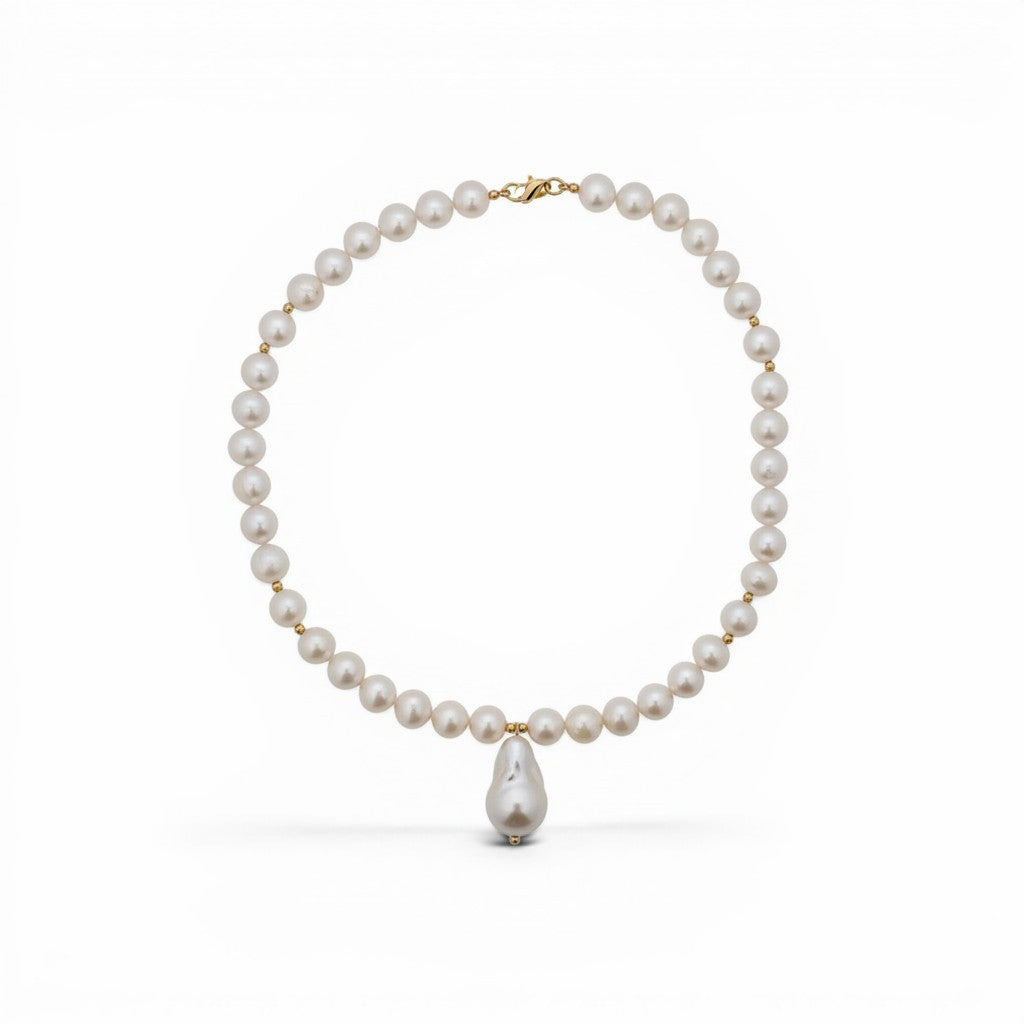 Collar Sophia Schneider Joyas de perlas naturales de 9 mm con colgante de perla barroca de 2 cm y cierre dorado