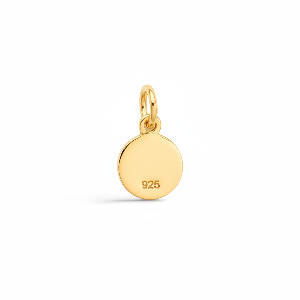 Medalla redonda de plata 925 enchapada en oro de Sophia Schneider Joyas, 8 mm, personalizable con grabado.