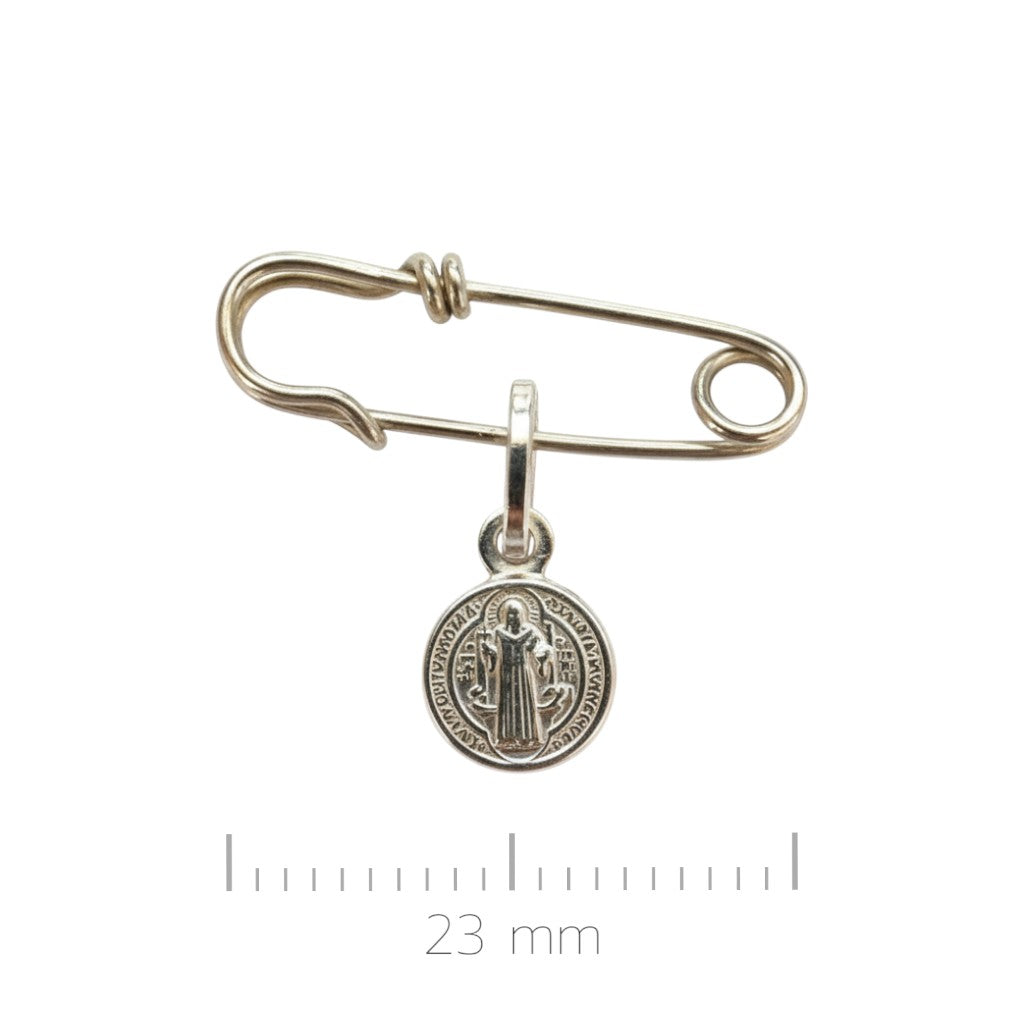 Sophia Schneider Joyas silver safety pin brooch with San Benito medal, 3.8cm long.