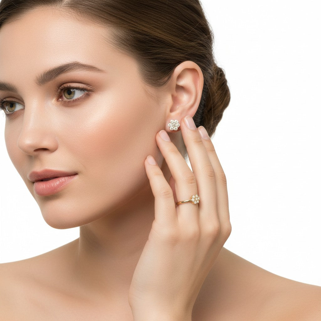 Sophia Schneider Joyas 10K gold stud earrings with 0.25 ct diamonds in a floral cluster design, 8x8mm.