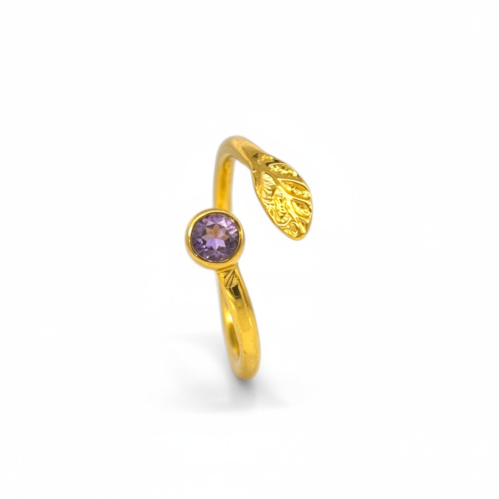 Sophia Schneider Joyas gold-plated adjustable ring with amethyst stone and leaf design.