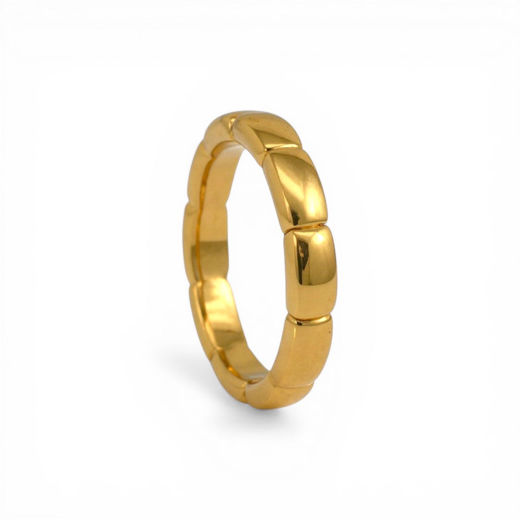 Sophia Schneider Joyas fine band ring in gold-plated sterling silver with a segmented design.