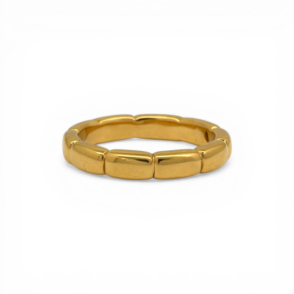 Sophia Schneider Joyas thin band ring in gold-plated sterling silver with a segmented design.